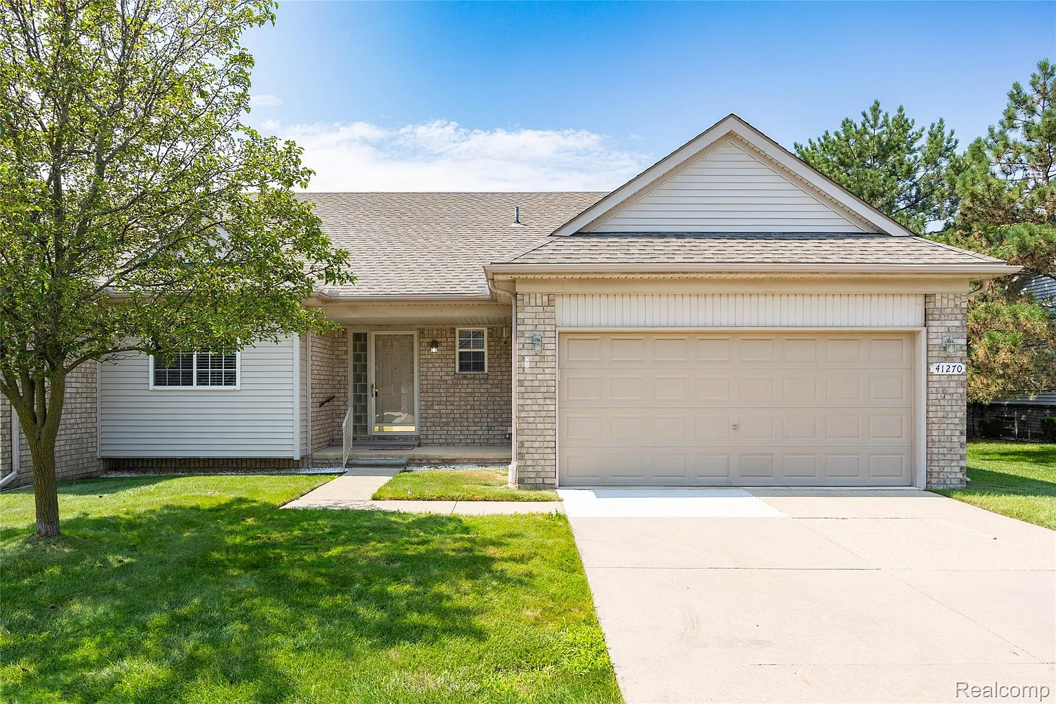 41270 Chancellor Ct photo 1