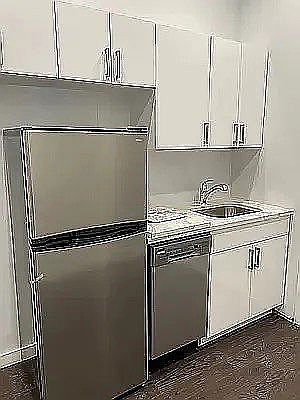 1st image of 100 Charlton St #300