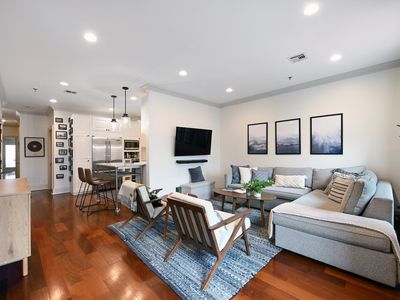 345 4th St APT 3, Jersey City, NJ, 07302