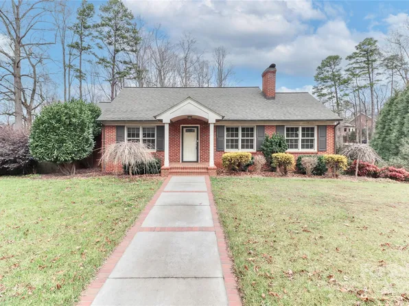 432 N Oakwood Dr, Statesville, NC 28677