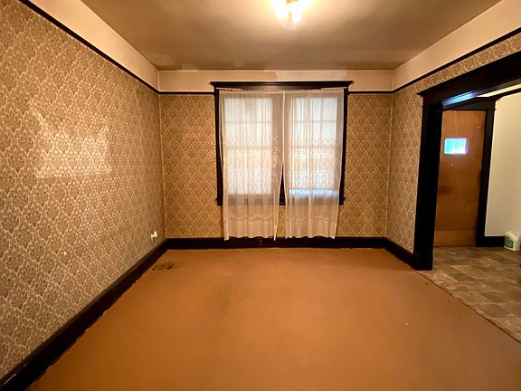 3rd image of 58 Waverly Pl