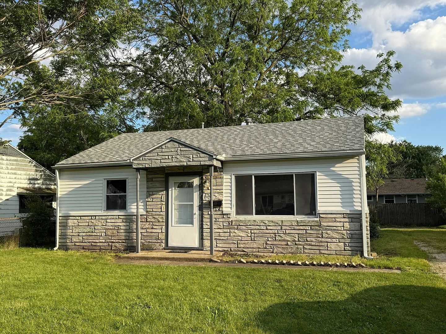 1012 Bel Aire Dr photo 1