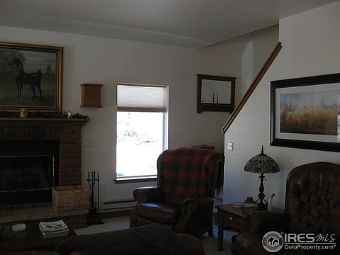 5th image of 440 Travois Trl