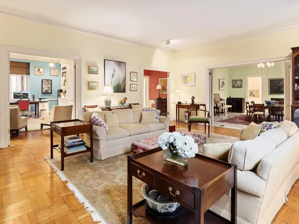 993 Park Avenue image 4 of 10