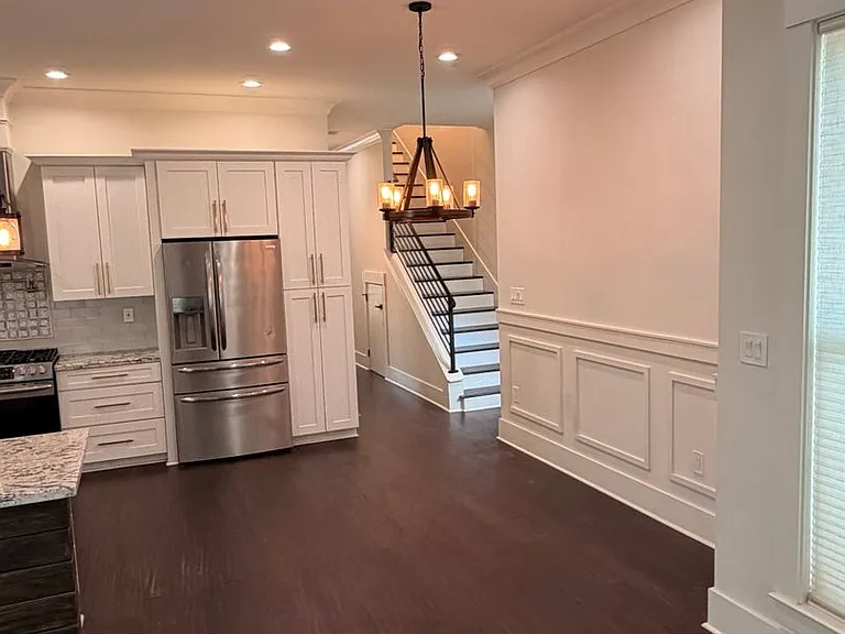 2708 Burns St — Photo 6