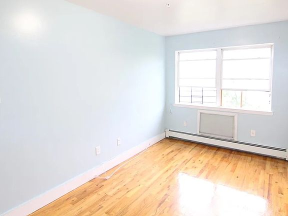 4th image of 345A Bleecker St #4B