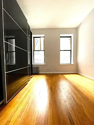 Rented by Elmekies Equities | media 8