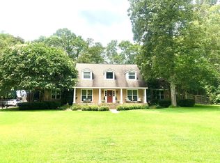 921 Tung Tree Dr, Picayune, MS 39466