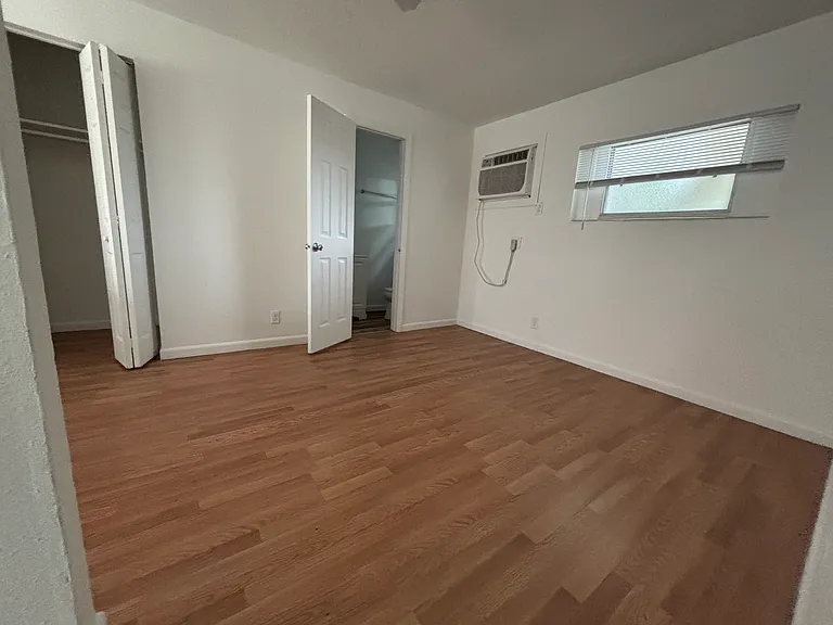 M11 upstairs bedroom