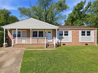 1027 Barry Ct, Hampton, VA 23666