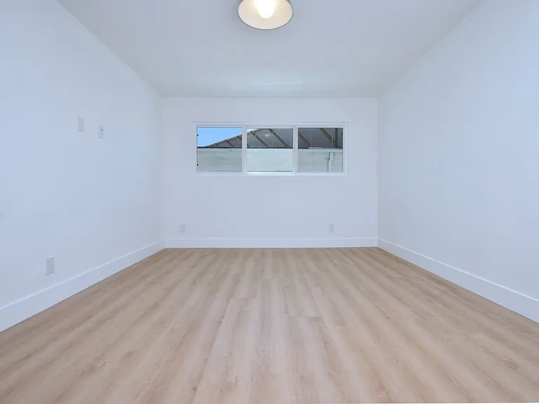A Santa Monica Sanctuary: 834 Fourth Street — Photo 30
