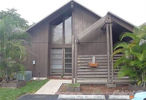 1st image of 467 N University Dr