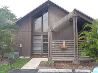 467 N University Dr, Plantation, FL 33324