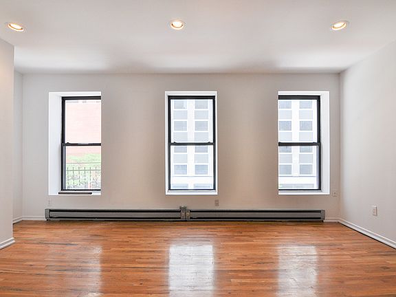 4th image of 723 3rd Ave Fl 4