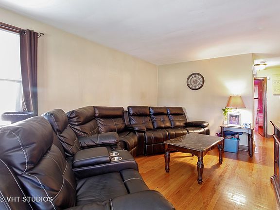 2nd image of 247 Park Ct