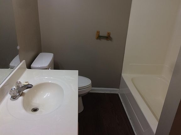 5th image of 430 Gibson Ln APT 30