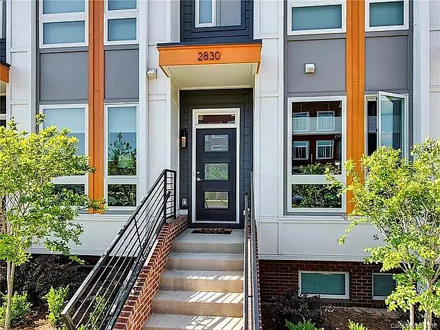 2830 Youngblood St — Photo 2