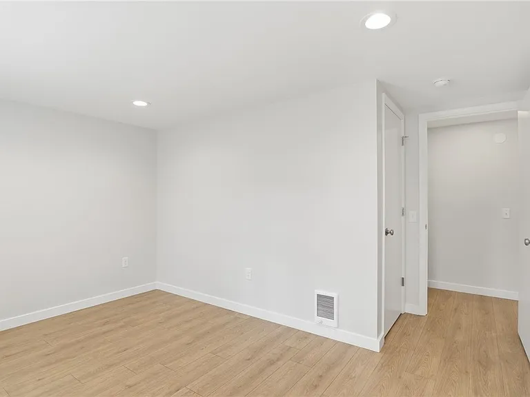 1474 Marsh Rd — Photo 17