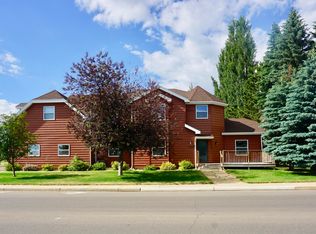 1298 Fairway St, Dickinson, ND 58601