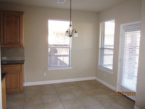 4th image of 748 Mineral Point Dr