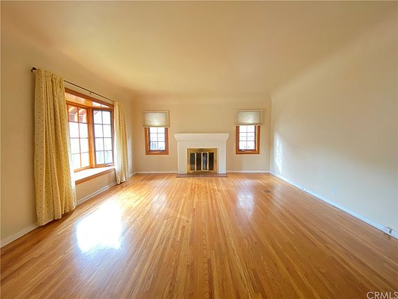 4th image of 2683 Lake Ave