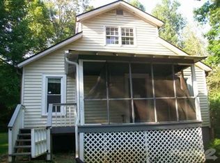 28 Swan Dr, Cleveland, GA 30528