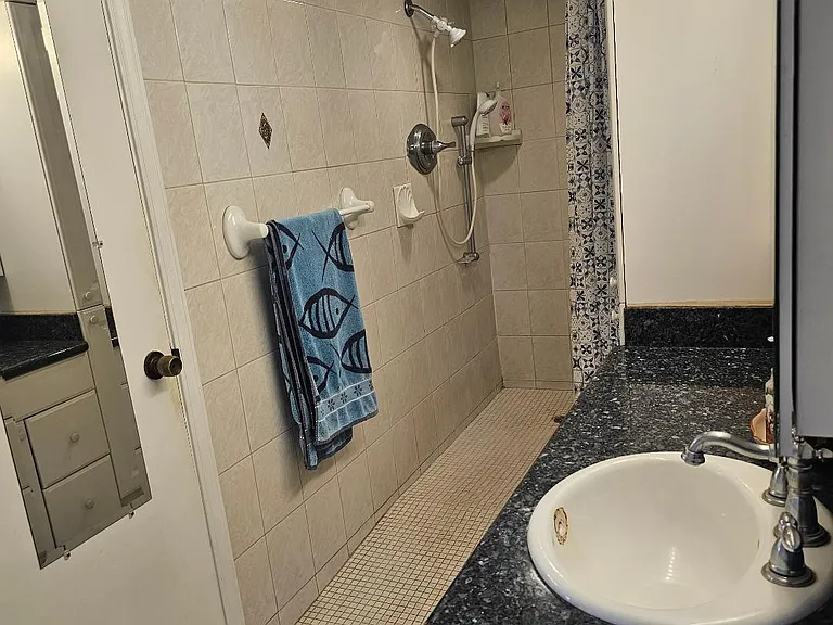 2440 Kuhio Ave #803 — Photo 9