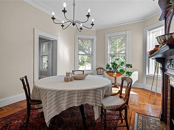 4th image of 10 Wood St #2