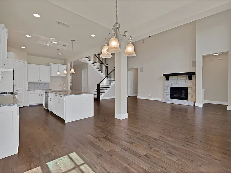 2600 Fairhill Ln — Photo 18