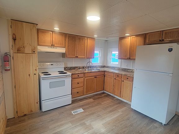 5th image of 161 Ashlyn Dr Floor 1