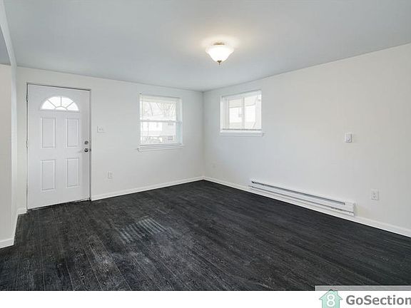 2nd image of 2623 Parkside Ter #2623
