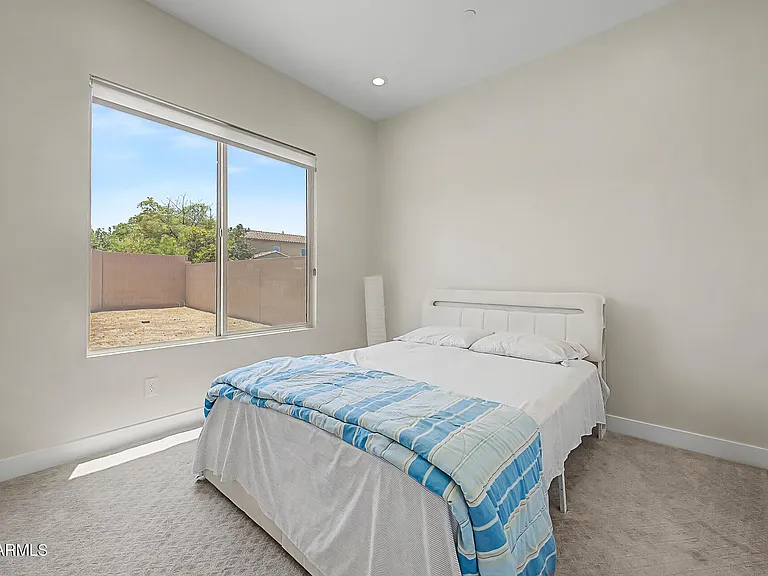 3813 E Fairfield St — Photo 37