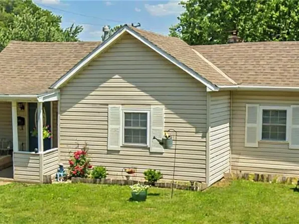 403 S Market St, Maryville, MO 64468