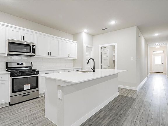 4th image of 2529 Moser Ln