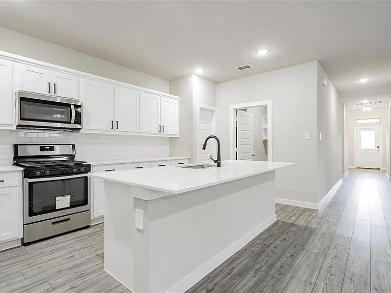 2529 Moser Ln — Photo 4