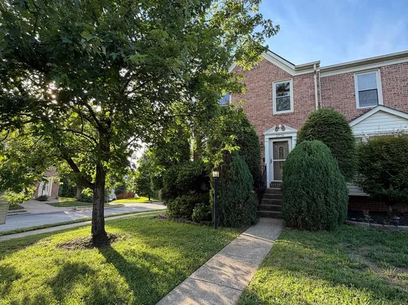 2776 Winston Ct, Woodbridge, VA 22191