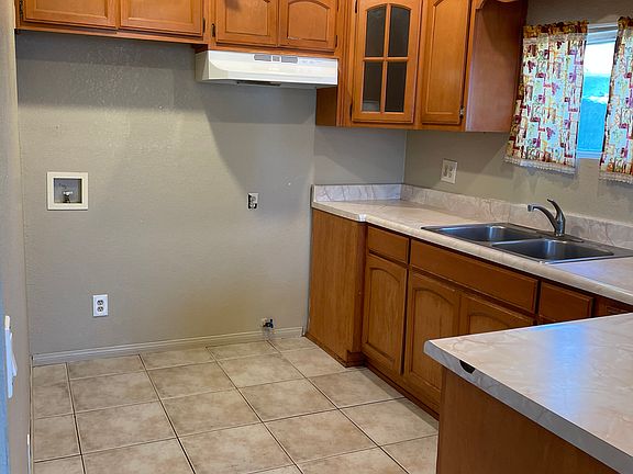 2nd image of 1019 S Downey Rd #1021