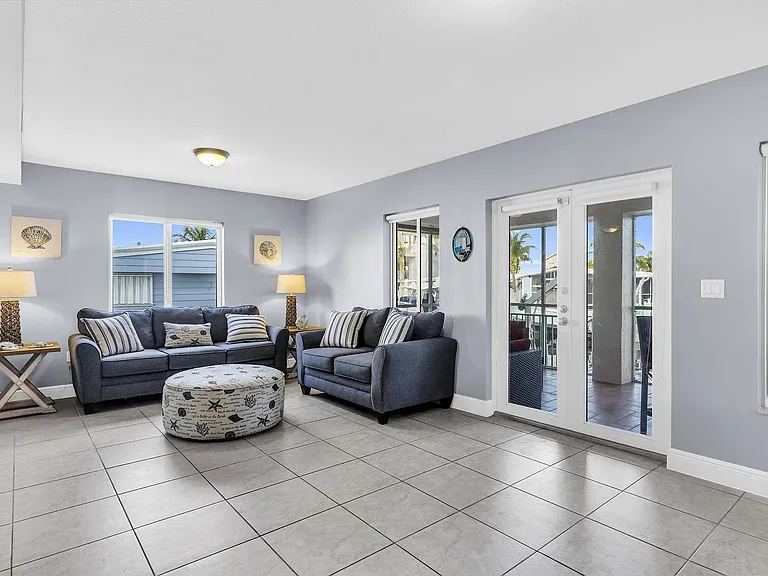 112 Seagull Ln — Photo 8