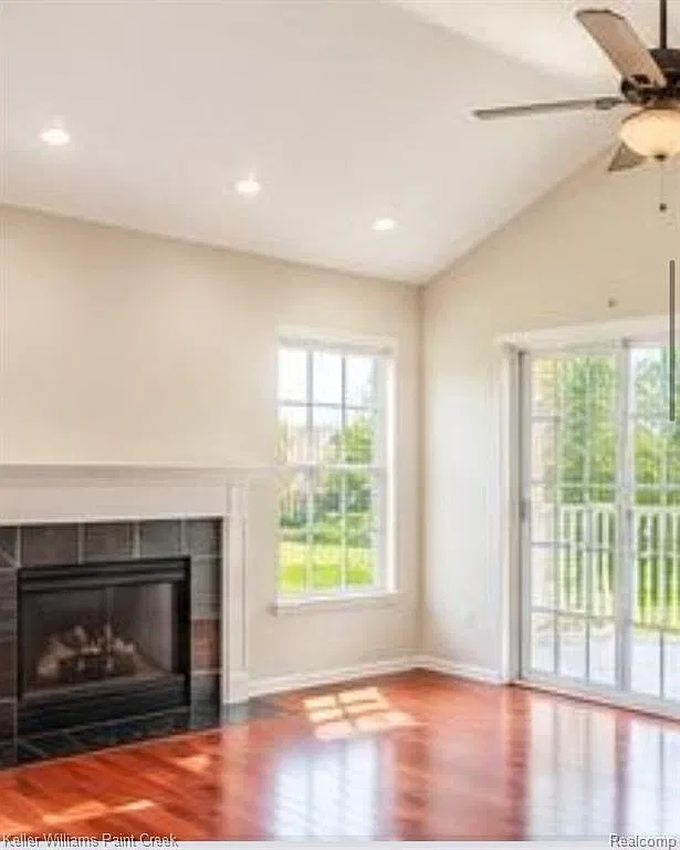 2 bed, 2.0 bath, 1533 sqft, $2,300 — Photo 4