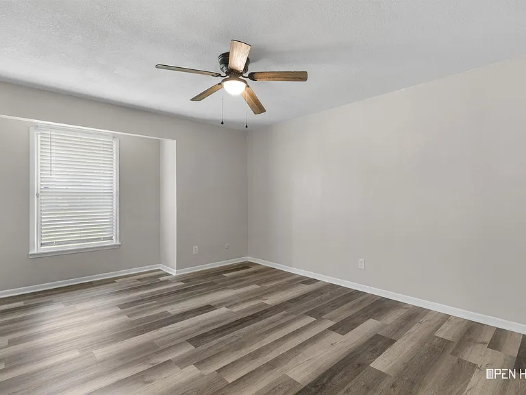 4916 Big Bend Dr — Photo 13