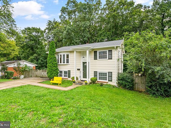 3rd image of 3617 Freemont Pl