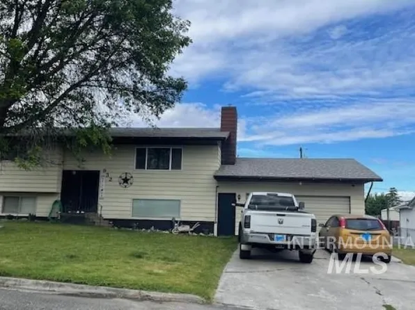 932 Van Arsdol St, Clarkston, WA 99403