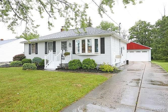 1st image of 220 Burmon Dr