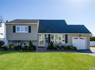 42A Shoreham Rd, Massapequa, NY 11758