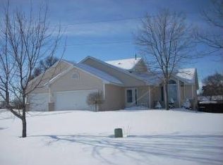 12350 Davenport St NE, Blaine, MN 55449