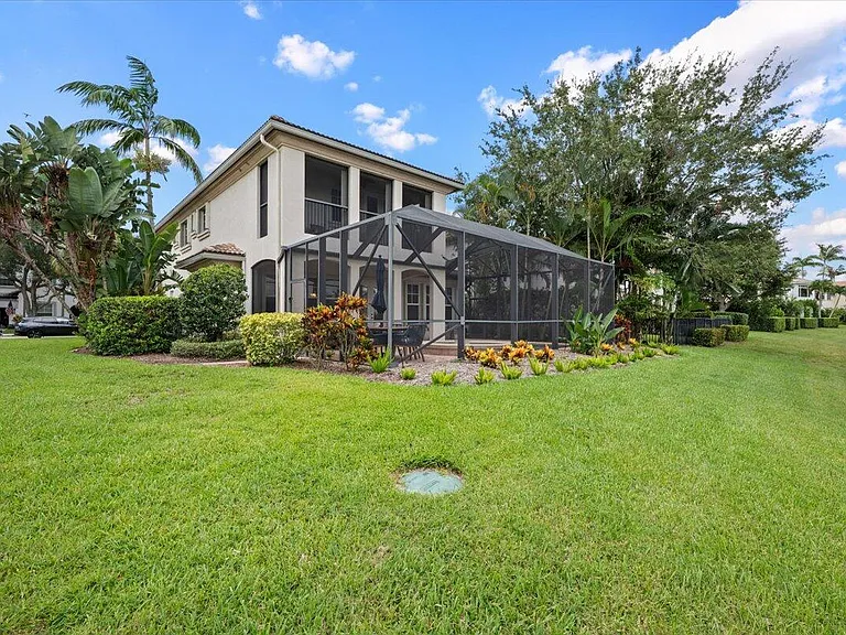 877 Taft Ct — Photo 33