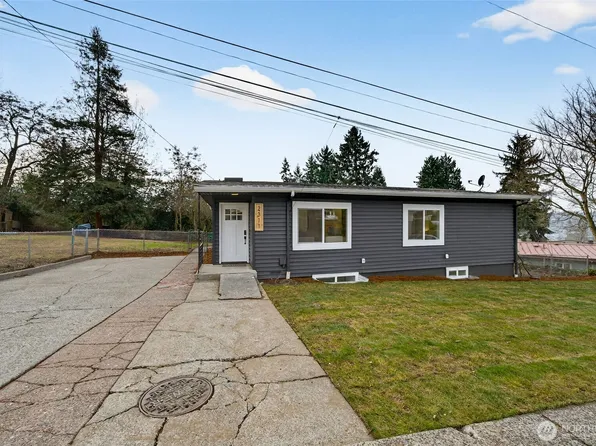 2311 NE 6th Place, Renton, WA 98056