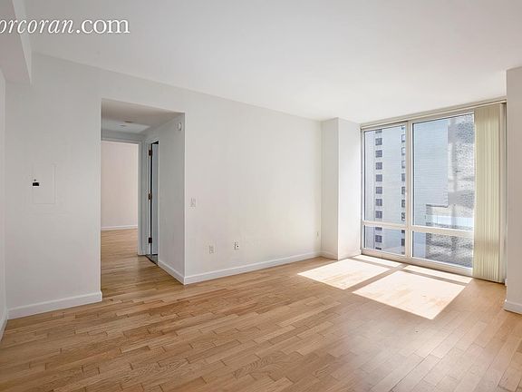 4th image of 247 W 46th St APT 1505