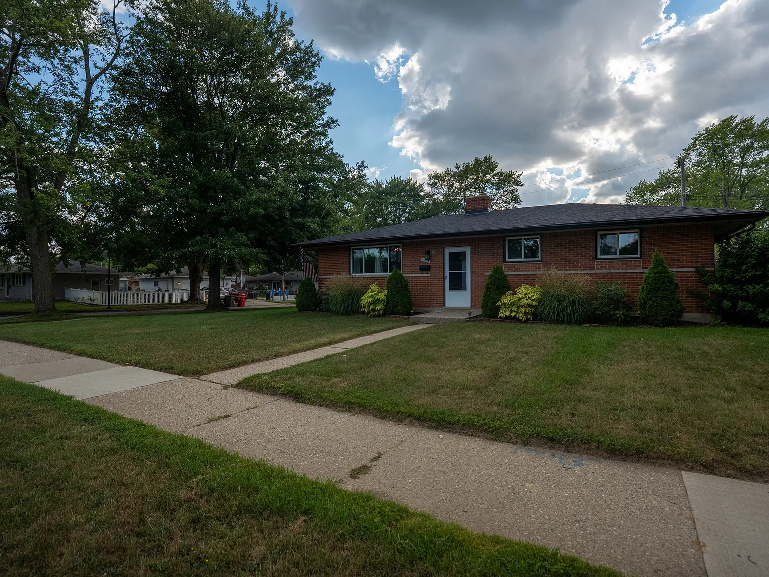 36509 Woodingham Dr — Photo 2