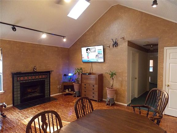 4th image of 10208 Lone Eagle Ct